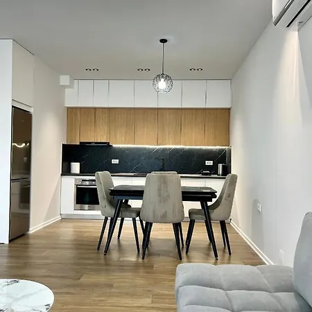 George Apartments2023/2 *