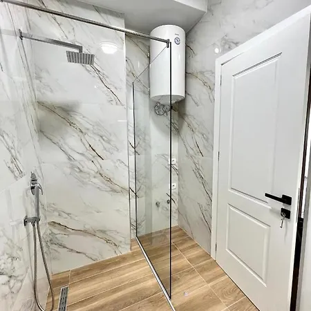 George Apartments2023/2 Apartamento *